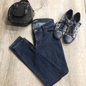 💥ROCKSTAR OLD NAVY JEAN EUC! WELCOME OFFERS 💥